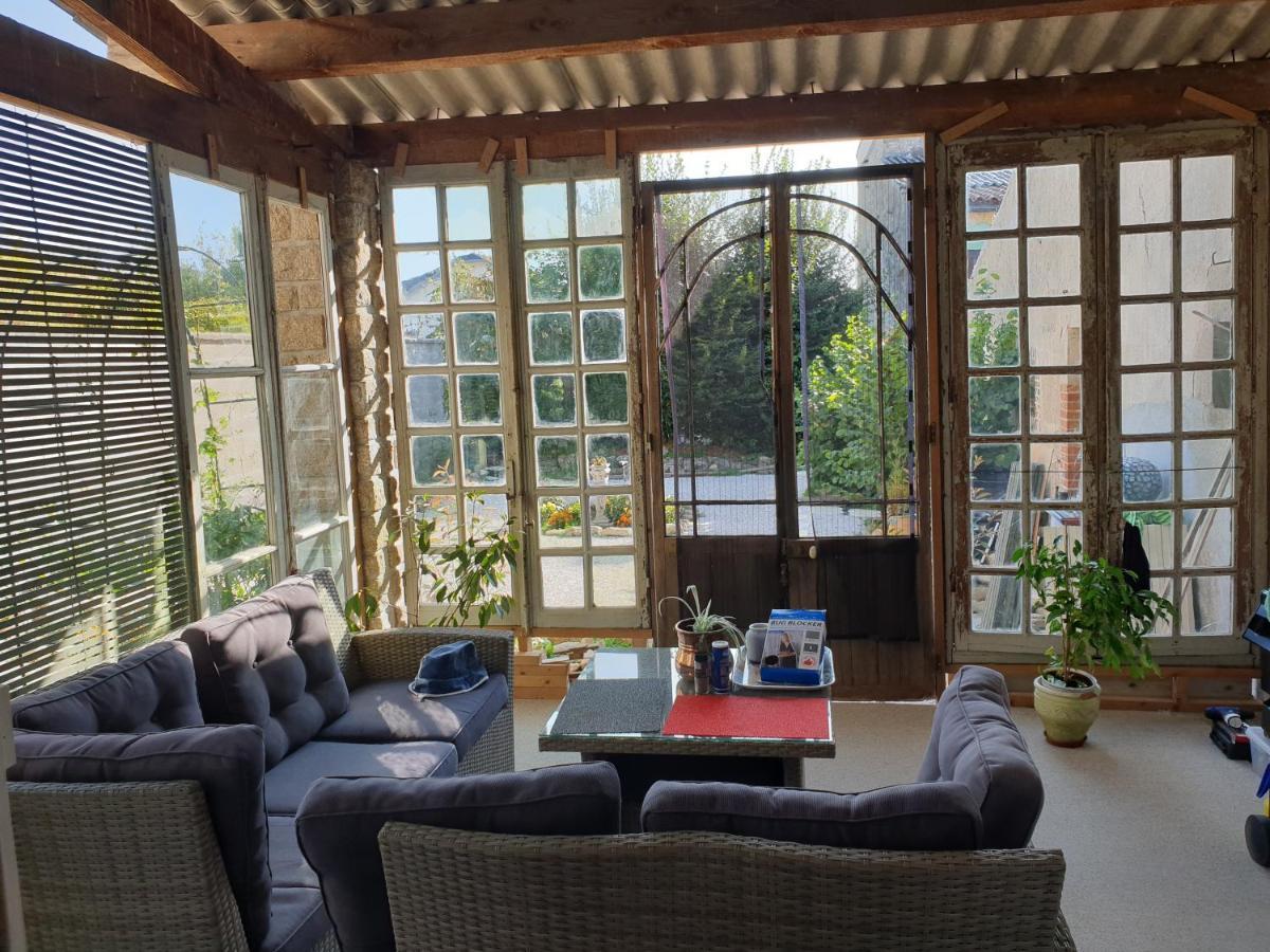 Le Chateau Chateauponsac Bagian luar foto